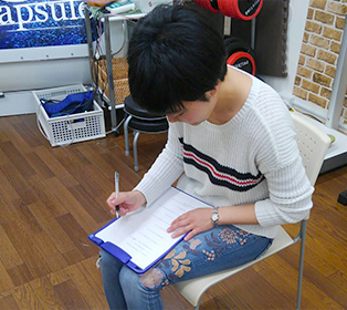 問診票の記入 & カウンセリング